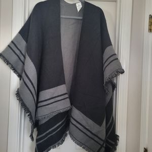Great poncho type wrap